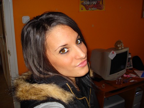 Dincsike, 37