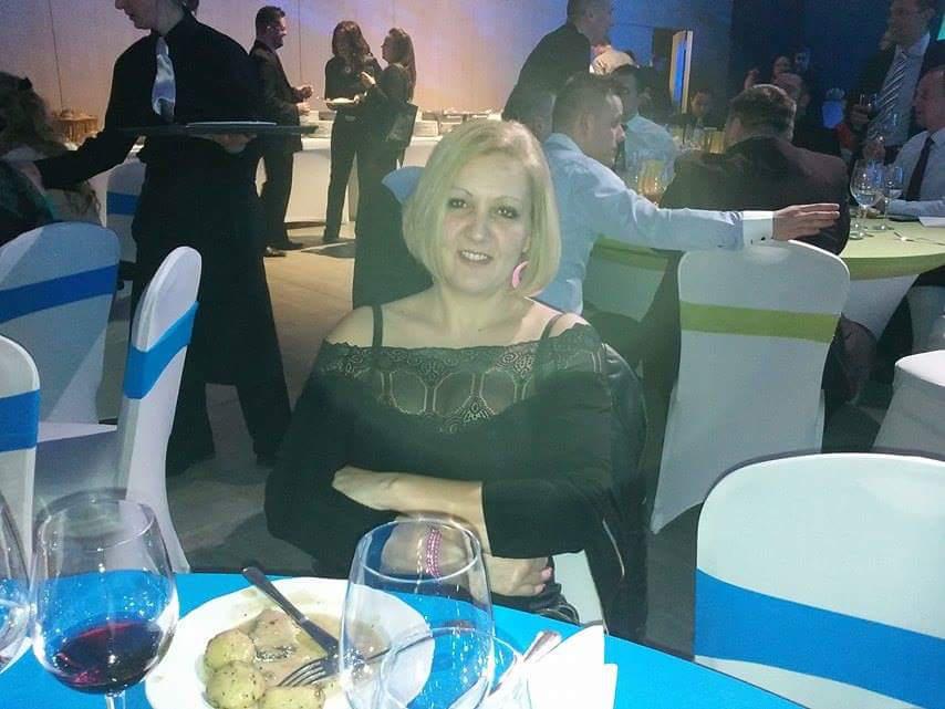 Hanah, 51