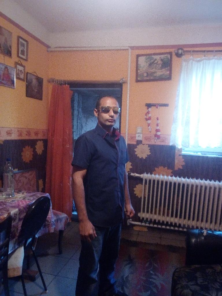 Tigo, 36