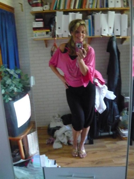 A MűVÉSZNŐ, 53