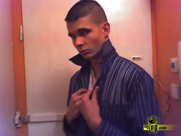 Mikeo, 35