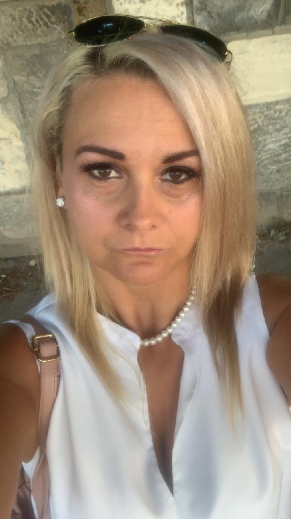 Mosolygós Lady, 50