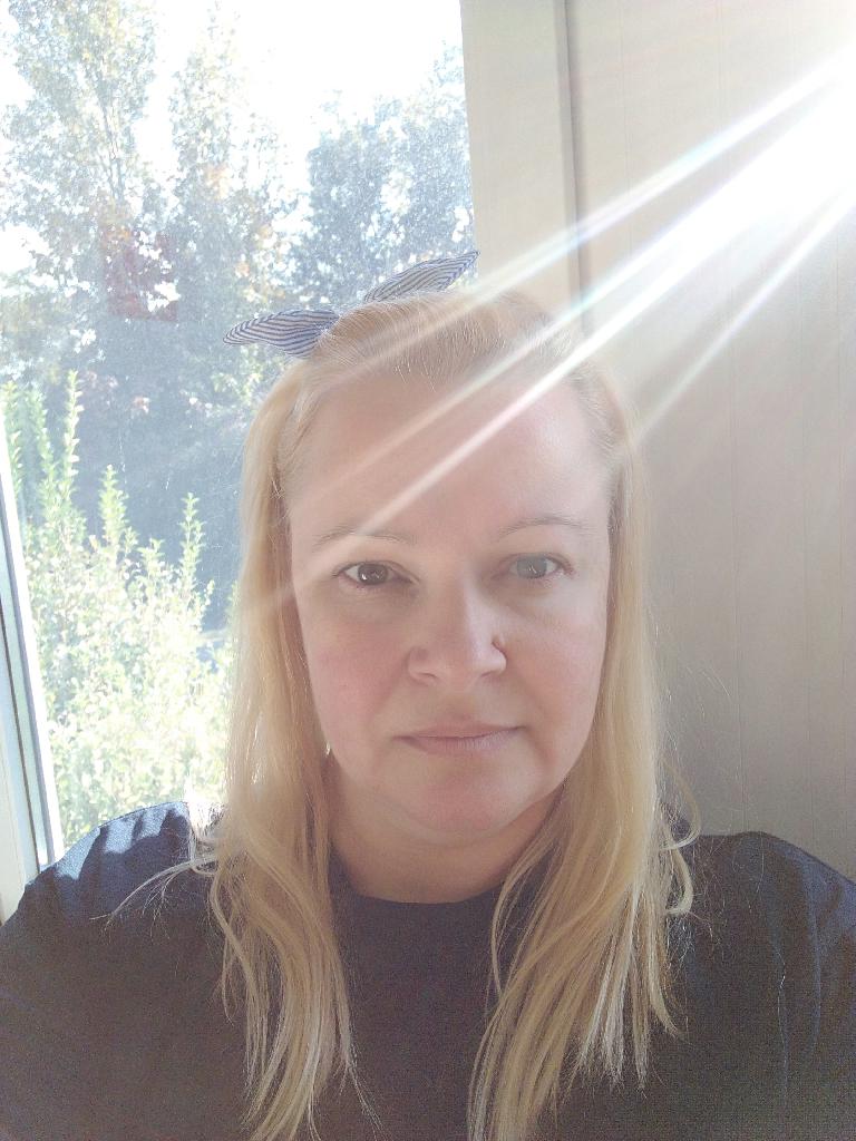 75 ADRIENN, 49