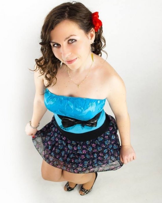 Reneee, 34