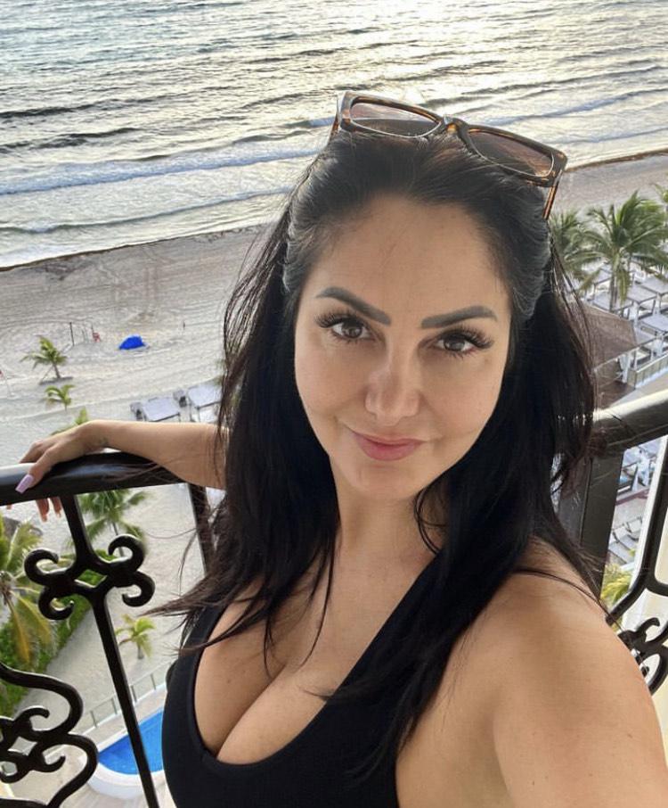 lovelymardi, 34