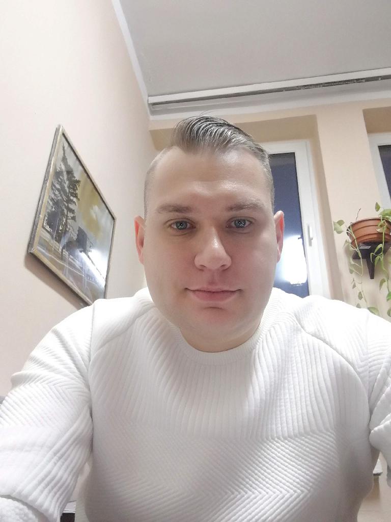 TomaszKO, 32