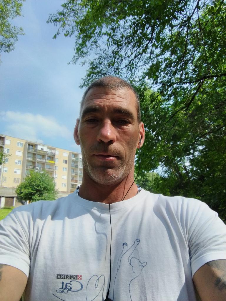 Barát7, 46
