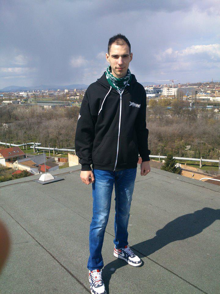 sanyi94, 32