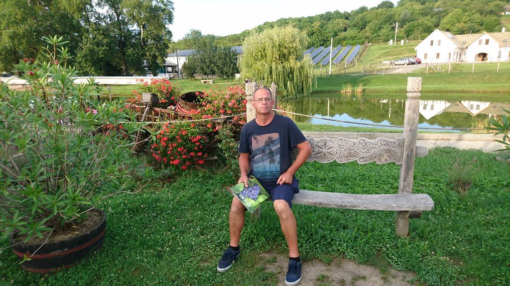 Mikili, 58