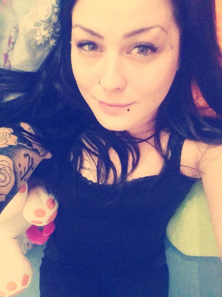 Gigi93, 32
