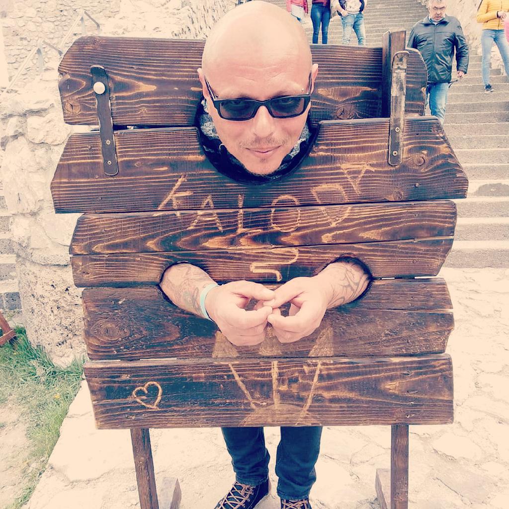 Lalliking, 43