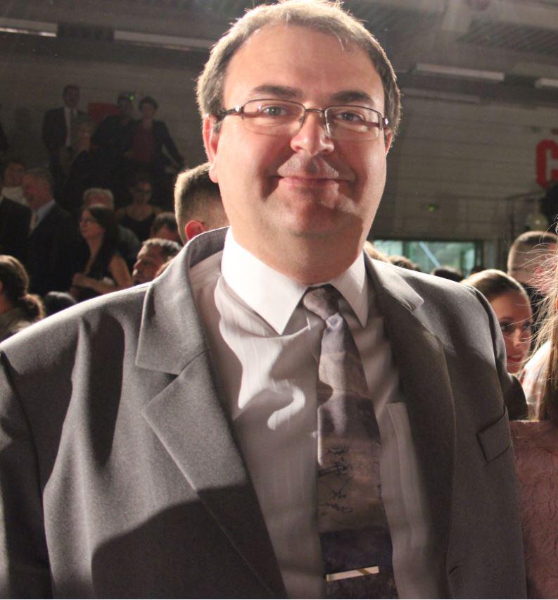 Hiányos, 56