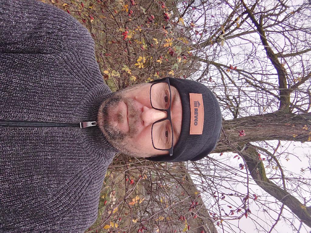 mr.phibuddy, 44