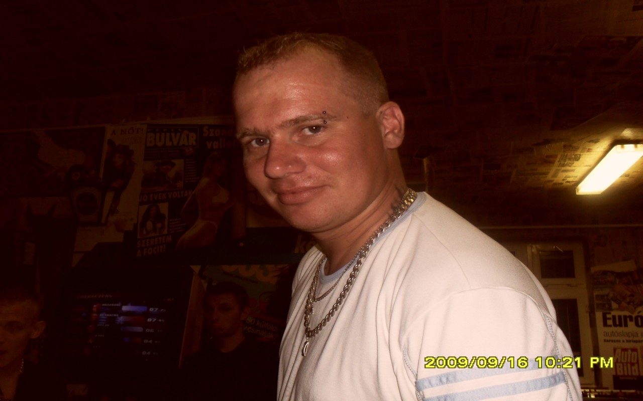 Mr.Sierra, 44