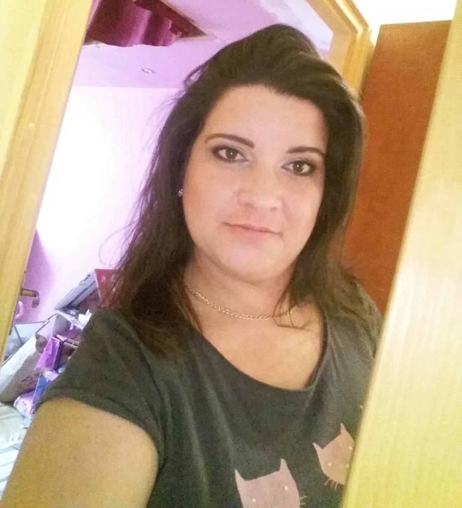 Claudia33, 41