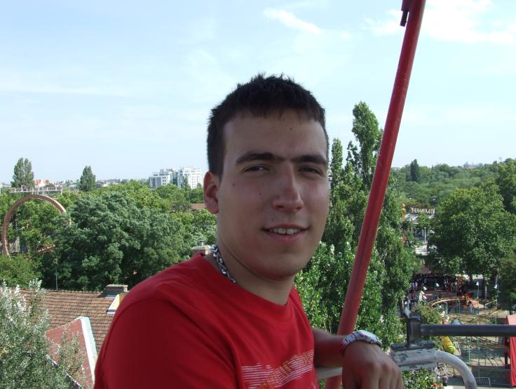 Aszti, 38