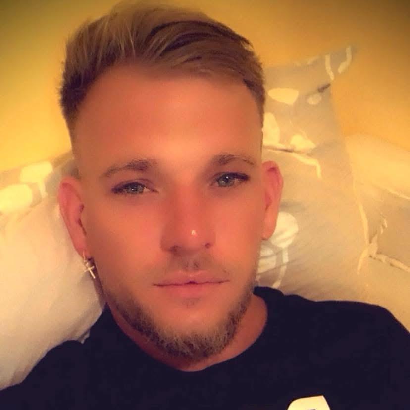 Öltönnynyakkendő, 29